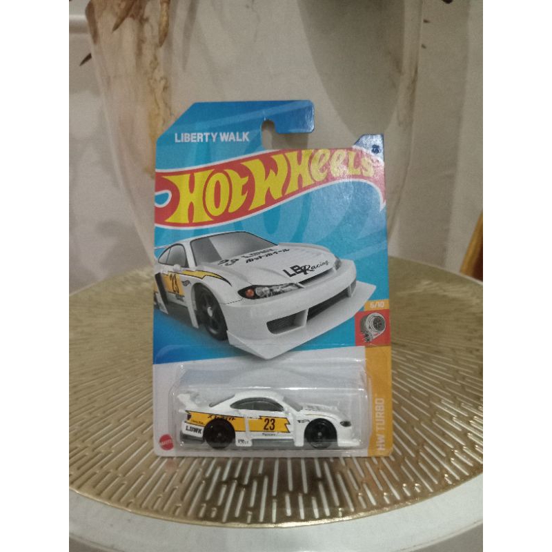 Hotwheels LBWK S15 putih
