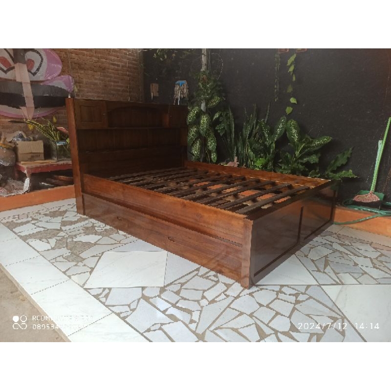 Dipan anak jati - dipan anak sorong - ranjang anak jati sorong