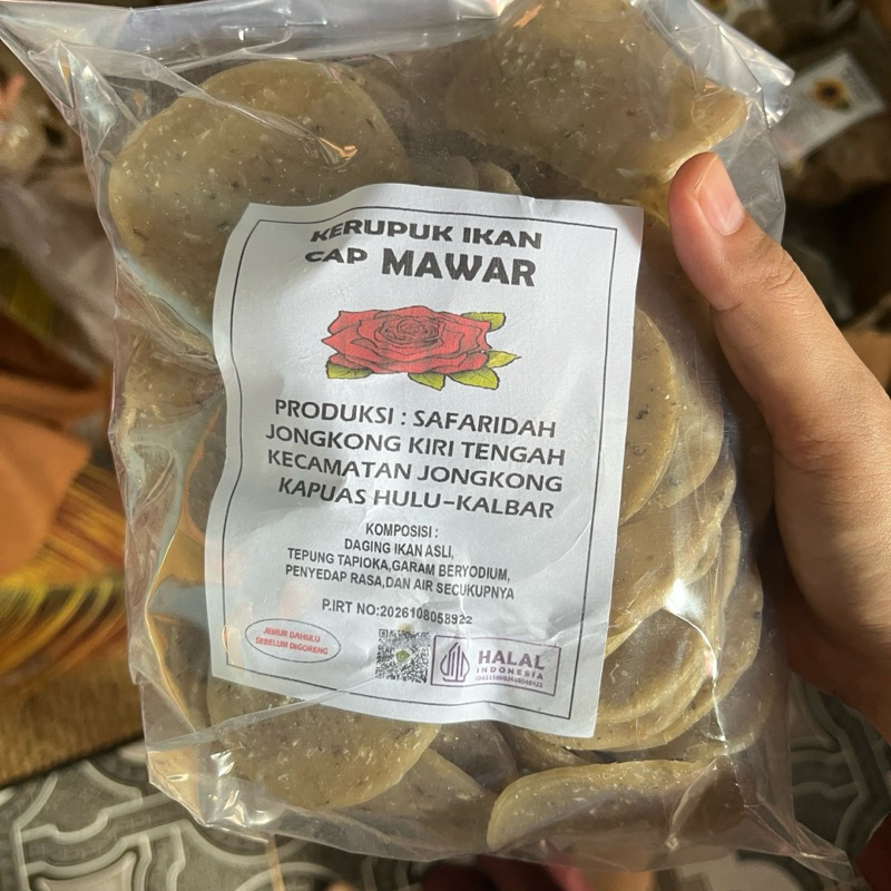 

Kerupuk Ikan Mawar Oleh-Oleh Kapuas Hulu Jongkong 500gram