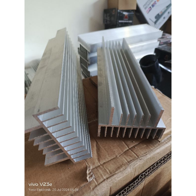 heatsink 2U panjang 30cm tebal tinggi 5.2cm tebal 4mm