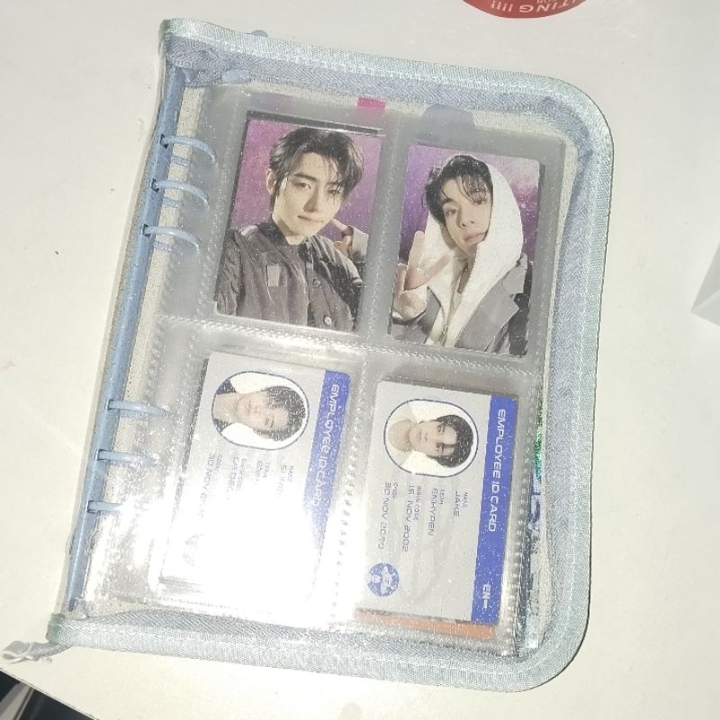 

(READ DESK!) Binder Zipper Glitter & Kolbuk Preloved