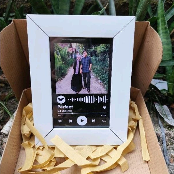 BINGKAI SPOTIFY/FRAME SPOTIFY/GIFT SPOTIFY (UKURAN 4R)