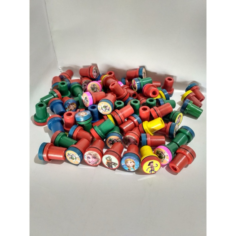 

mainan stempel karakter premium random / mainan cap tinta