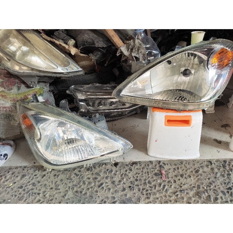 headlamp Avanza vvti 2010 Original