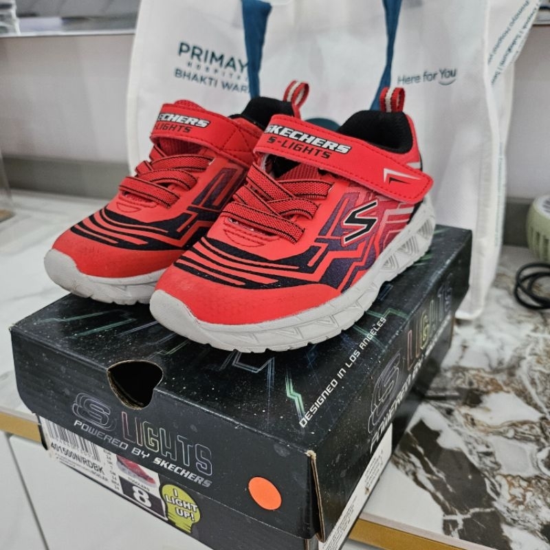 Preloved Sepatu Skechers Lampu Anak