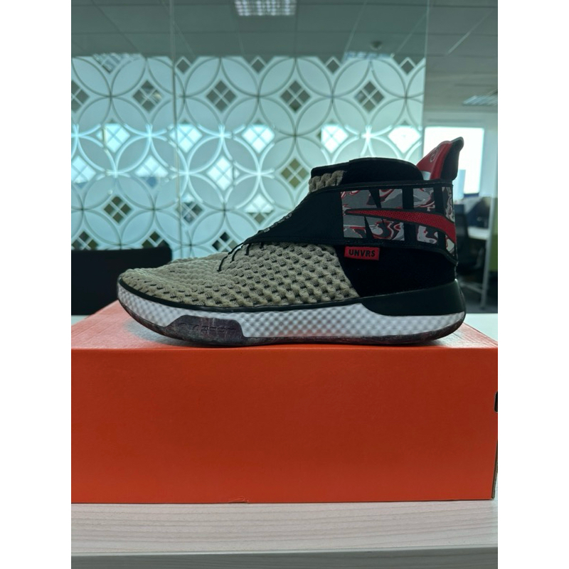 Nike Air Zoom UNVR Size 46 second