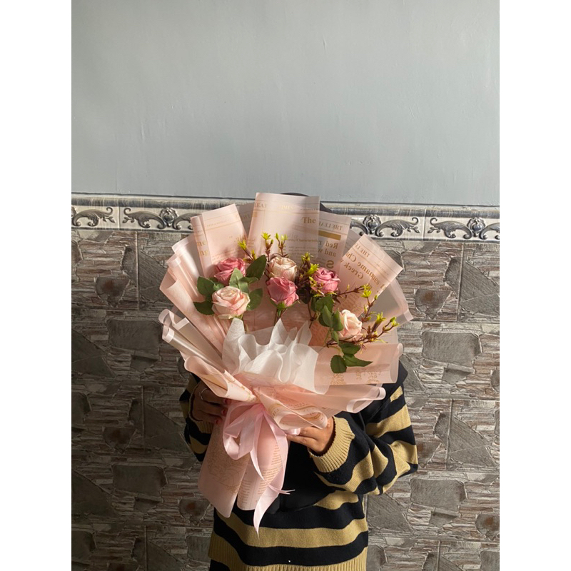 buket wisuda - buket bunga murah - buket bunga cewek - buket bunga cowok - buket wisuda bunga murah