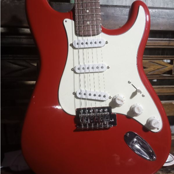 gitar fender custom