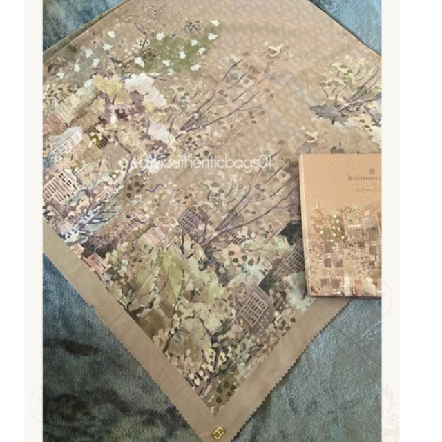 Preloved Buttonscarves New York Reborn Square XL/voile/sogo (laser cut brodol)