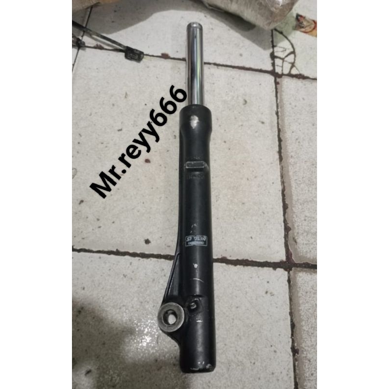 Bottom shock depan sebelah kanan KZL matic Honda, copotan