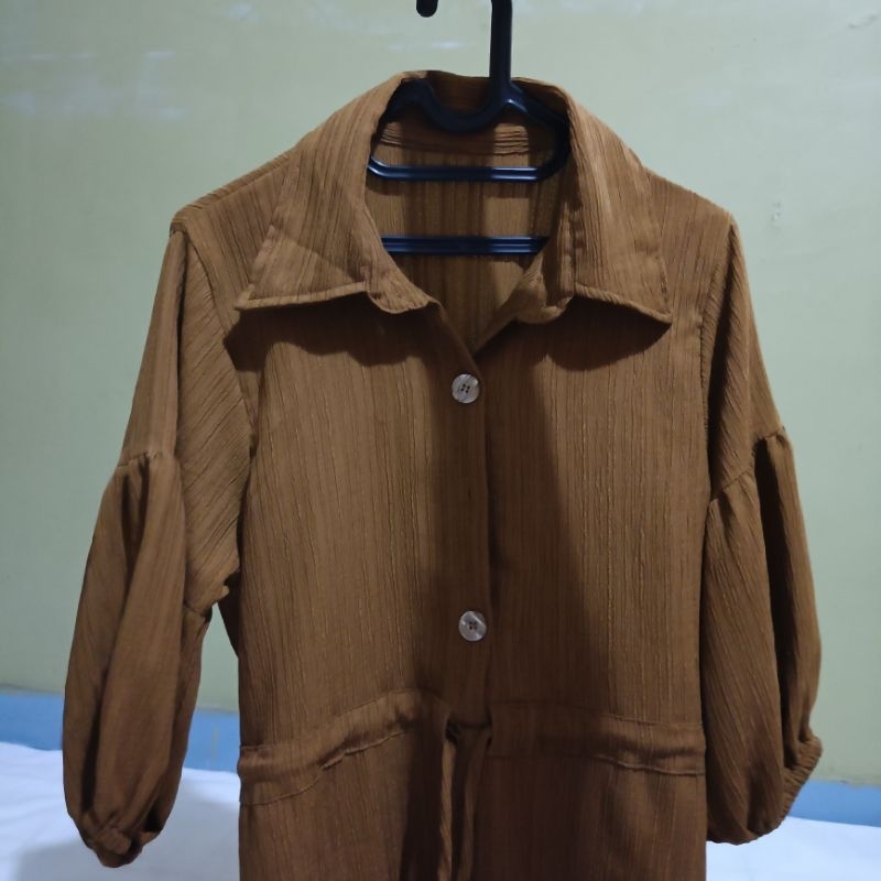 Dress Wanita Lengan Balon Warna Olive Kecoklatan Polos