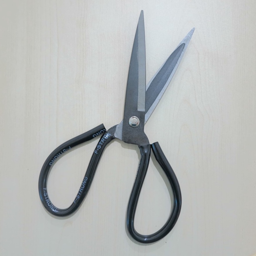 

Gunting Kodok FS TP Hitam Stainless Ukuran Jumbo KODE A2R5