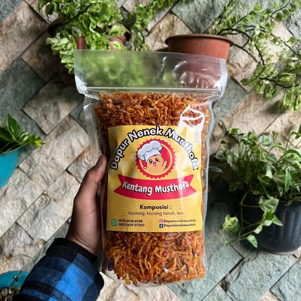 

KERIPIK KENTANG MUSTOFA, KACANG DAN TERI 1000g (1Kg)