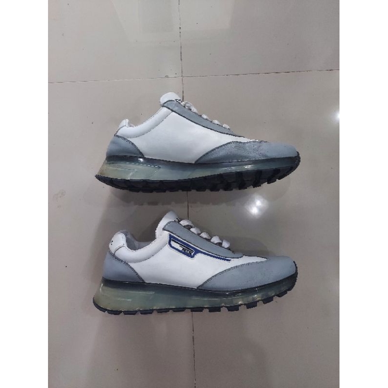 Prada Tabung Sport Size 7 (41,42)