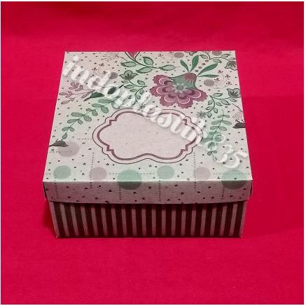 

Kardus Snack/Nasi coklat motif ukuran 18X18X7ECER (PER PCS)
