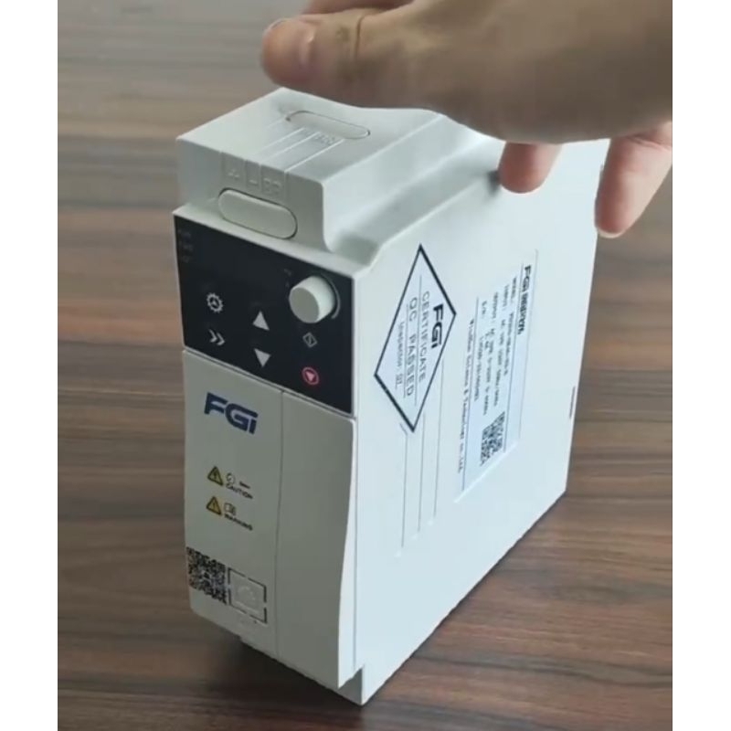 VFD inverter 7.5kw/10hp input 220v output 3phase 220v