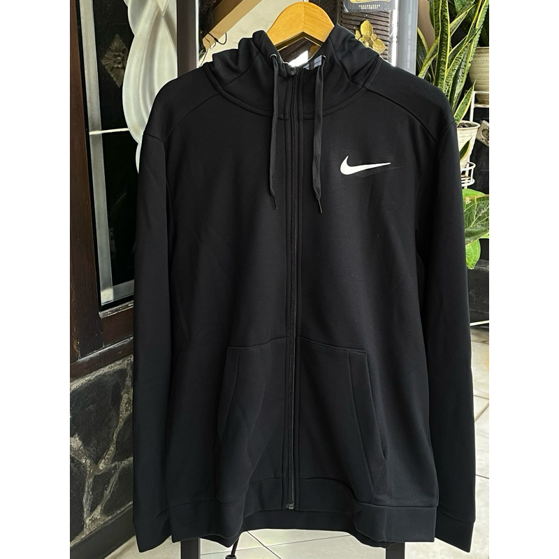 jaket olahraga nike