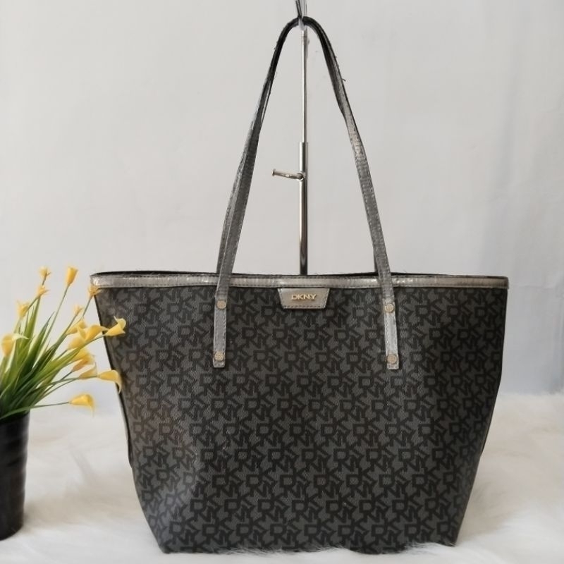 DKNY Tote bag