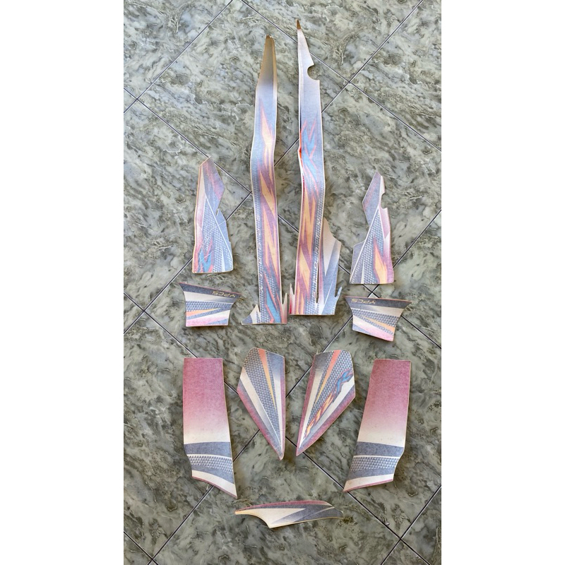 striping body fizr 2004 merah laminasi ori