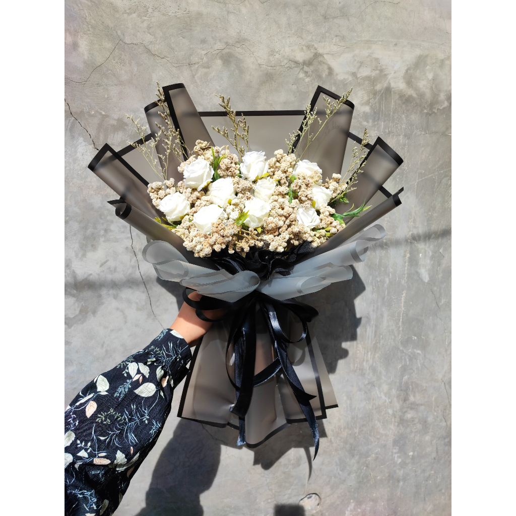 Buket Bunga Mawar Putih Mix Edelweiss dan Caspea, Buket Bunga Kering Elegan untuk Hadiah Spesial