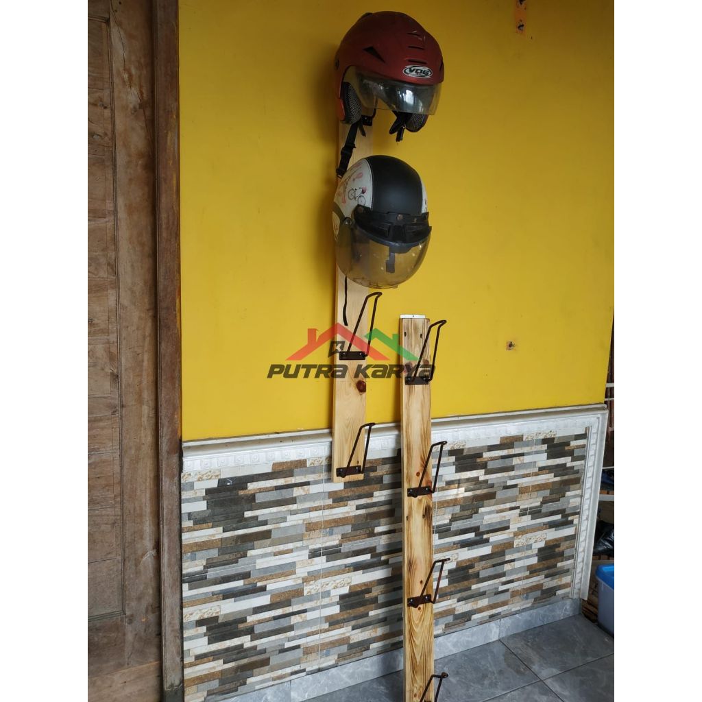 Rak Helm / Gantungan Helm / Rak Gantung Helm Kayu Jati Belanda / Besi