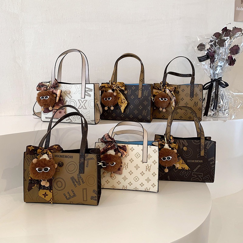 Tas Cantik Gantungan Boneka Berkacamata 8249 Yans Collections