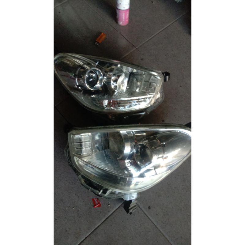 Headlamp sirion 2010 2011 2012 2013