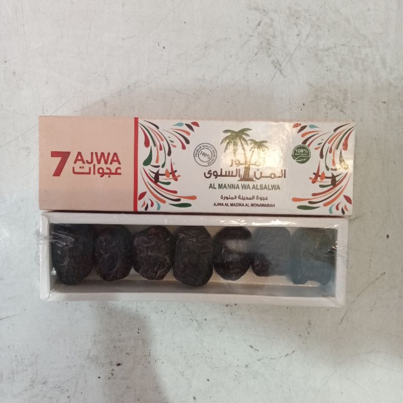 

Kurma Ajwa 7 butir PREMIUM ajwa madinah kurma nabi