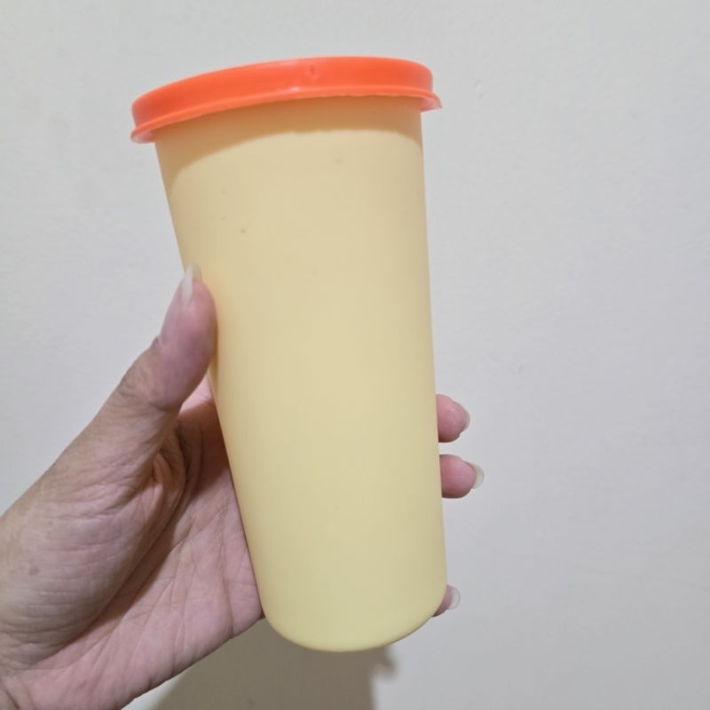 Tempat minum tupperware. tempat minum anak anak