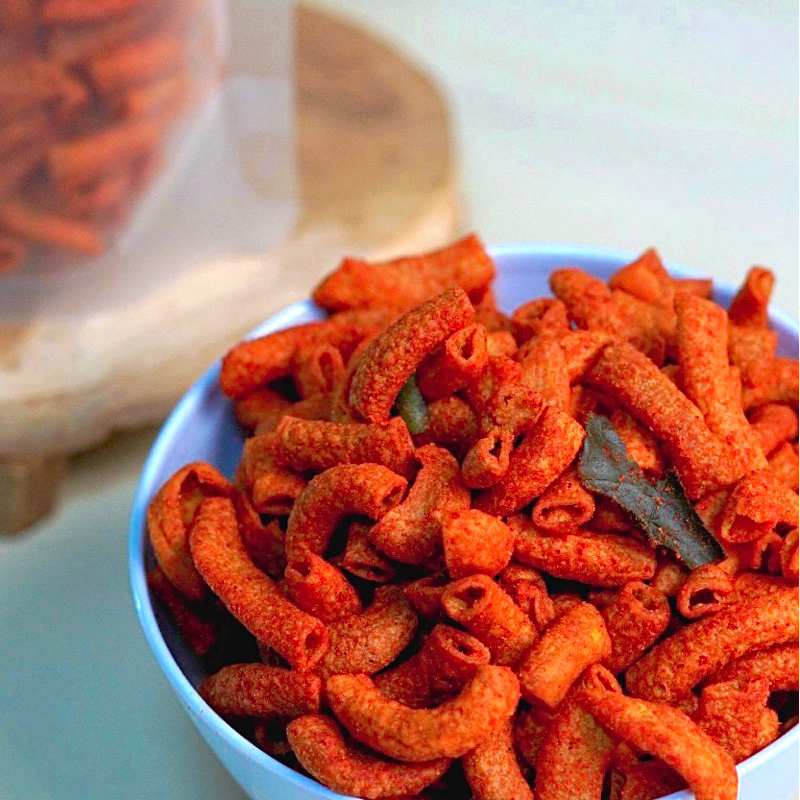 

100 gram - Makaroni pedas daun jeruk renyah gurih Jajanin mood