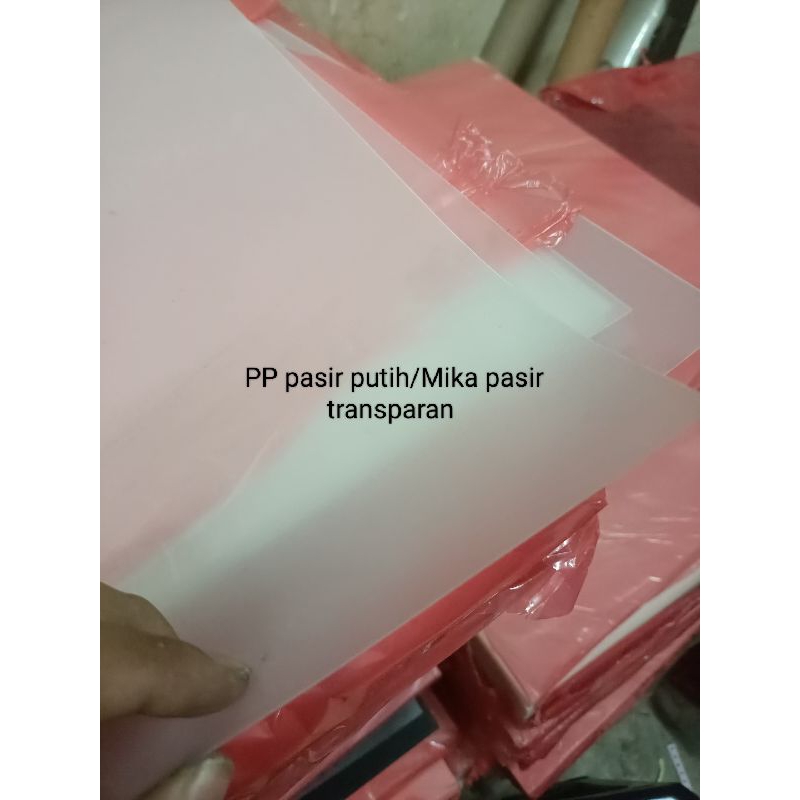 

PP pasir putih/Mika pasir transparan/cover sampul tebel 0,70mm x 70cm x 100cm RJ4