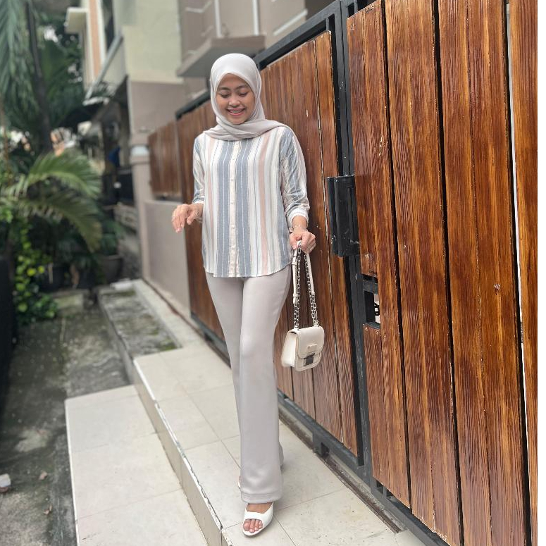 KEMEJA WANITA RAYON MOTIF SALUR / DAILY TOP RAYON