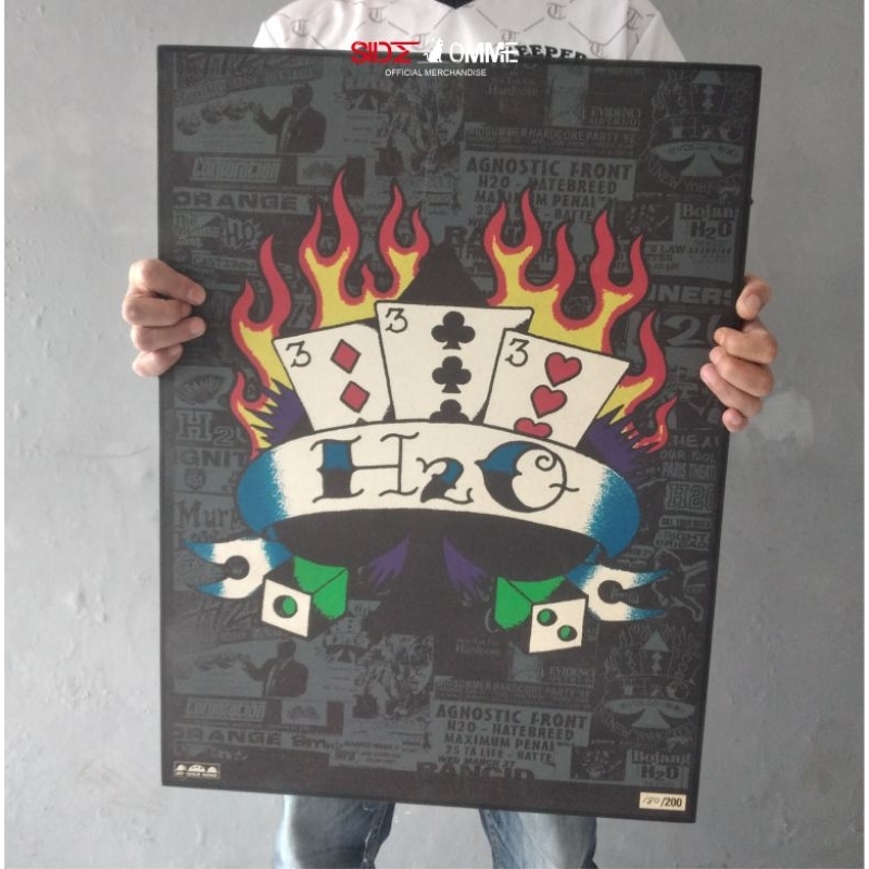 H2O Poster With Frame ( H2O )