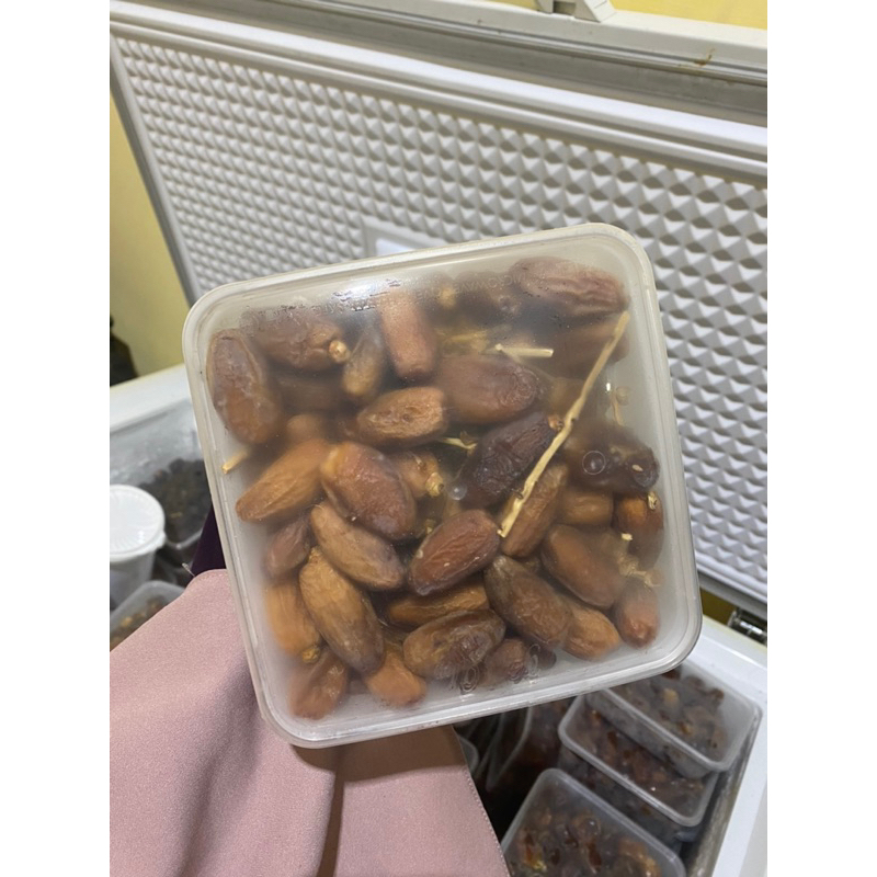 

kurma tunisia tangkai 1 kg / tunis tangkai / kurma tunisia