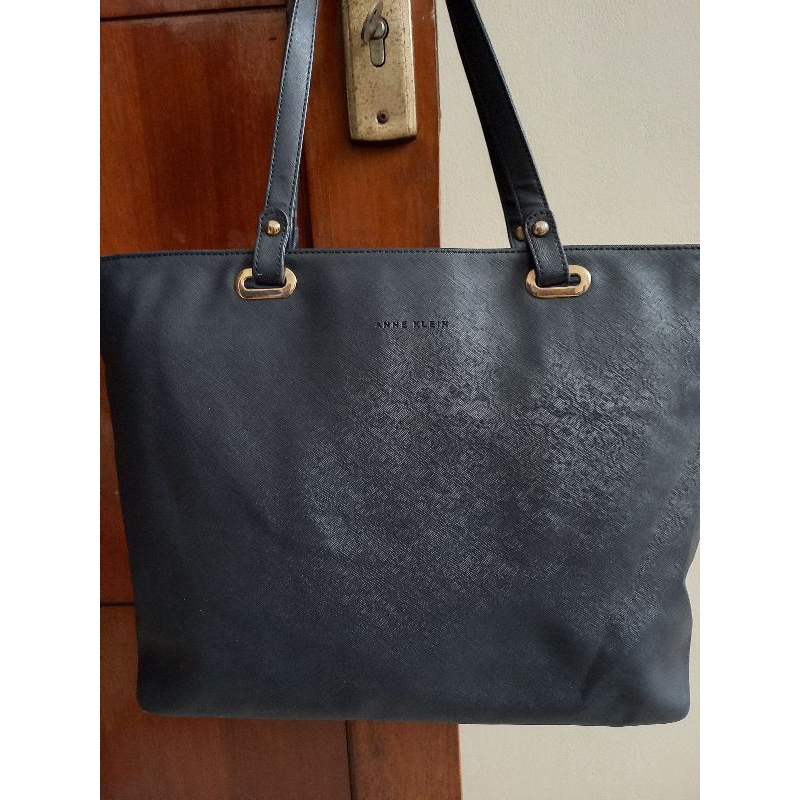 Anne Klein tote. kulit saviano