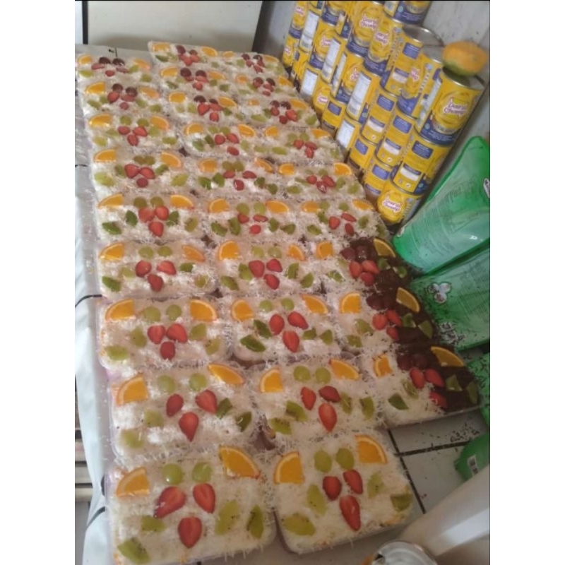 

salad buah fresh dadakan