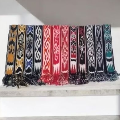Ikat Kepala Tenun  ETNIK  DAYAK