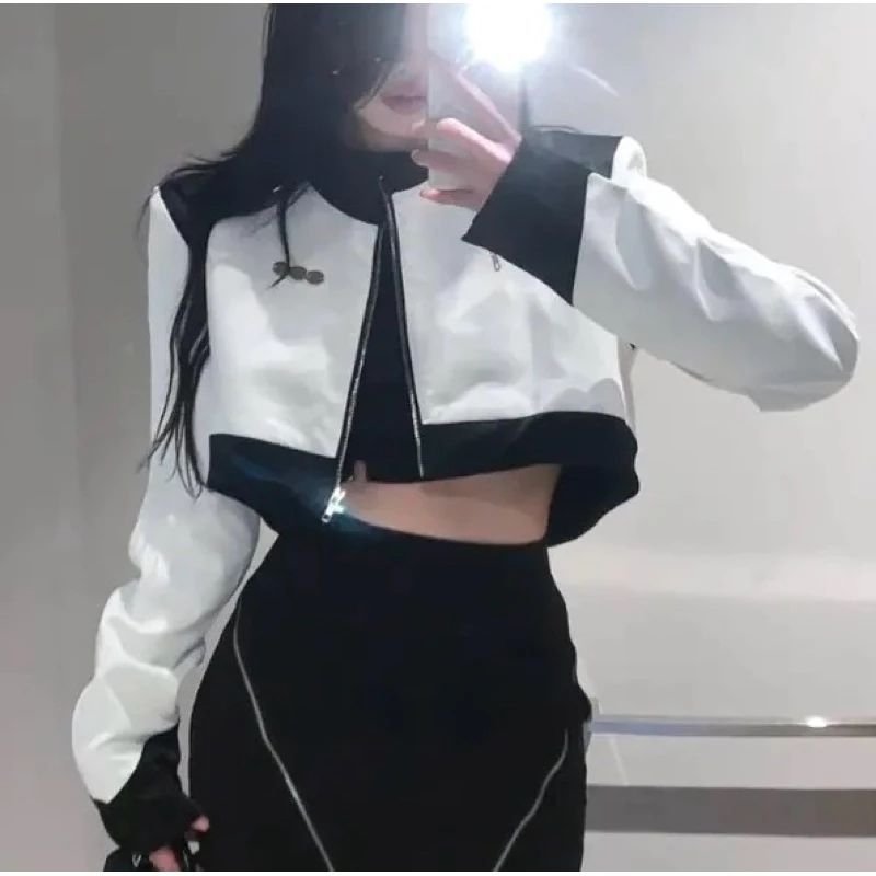 Jaket Crop Wanita Variasi Hitam Putih / Leather Jacket Crop Black And White
