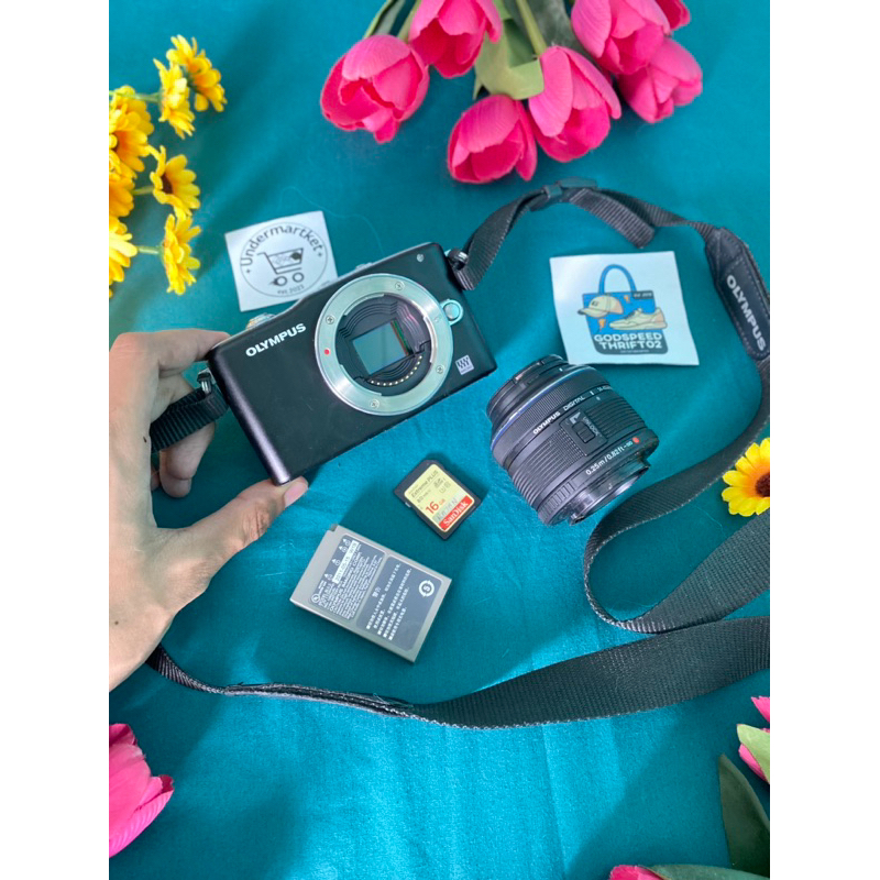 Camera Mirrorless Olympus Pen E-PM1 Black Series With Lensa M.ZUIKO Digital 14-42mm