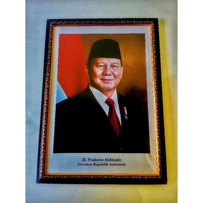 FIGURA + GAMBAR PRESIDEN DAN WAKIL PRESIDEN