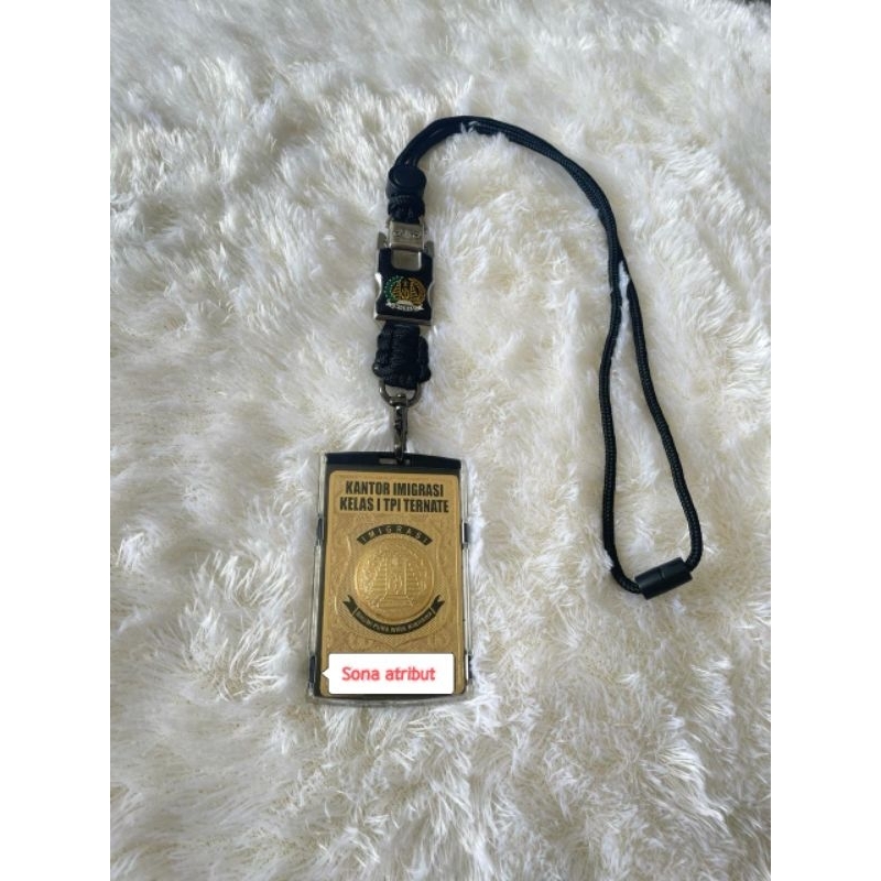 

lencana atau peneng id card imigrasi