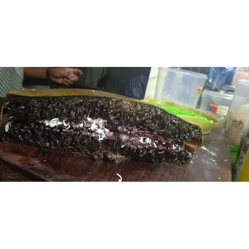 

Martabak manis biasa black forest ketan kelapa susu
