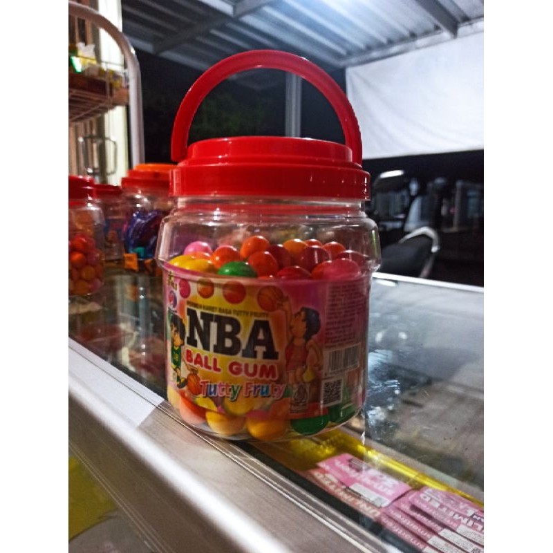 

NBA BALL GUM (PERMEN KARET BULAT) isi 125 1 toples