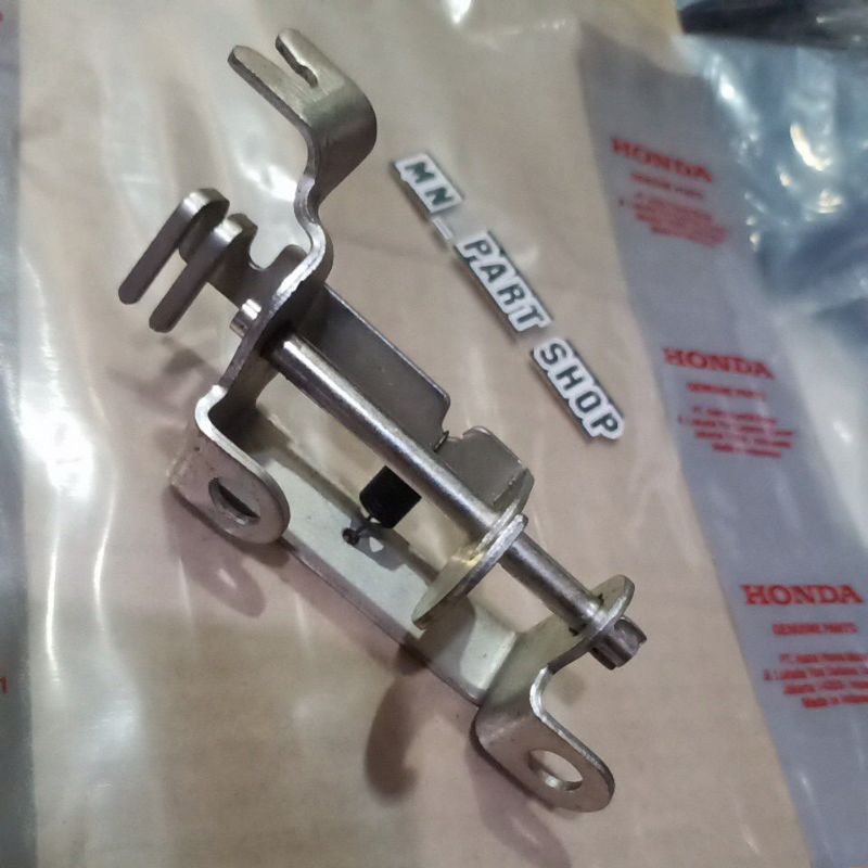 Engsel kunci jok honda pcx 150 lokal pcx 150 cbu