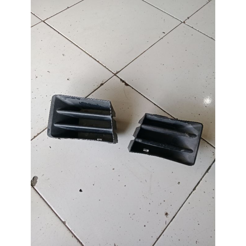 tutup bemper samping foglamp Avanza Xenia 2008 2010 bekas