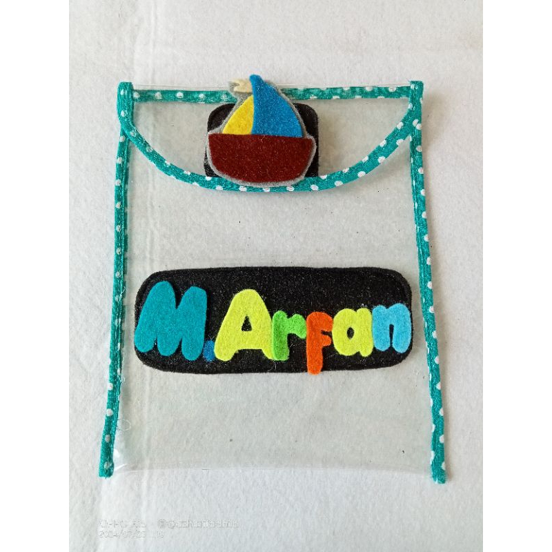 

Tempat Tabungan Anak Mika Plastik tebal Kustom Nama, Gambar, Warna.