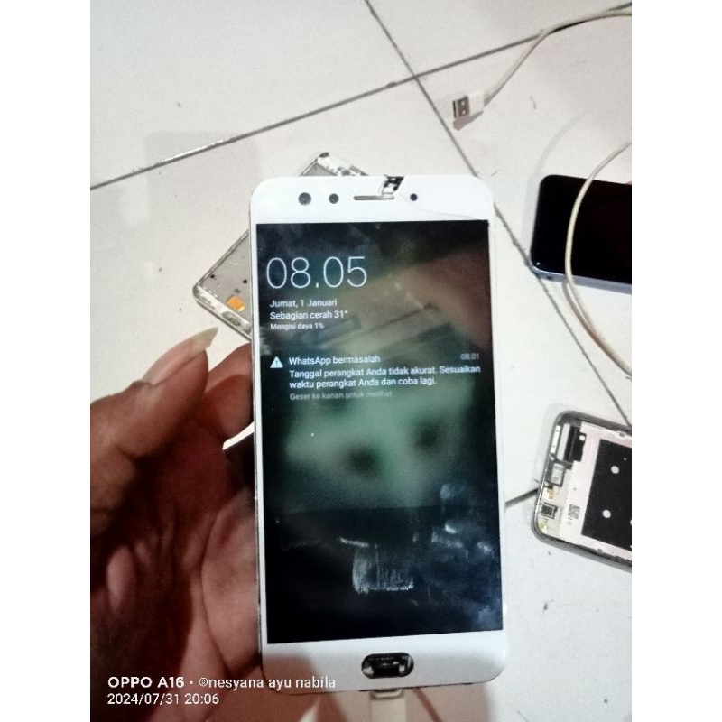 opo f1s ram 4/64gb mesin normal minus lcd