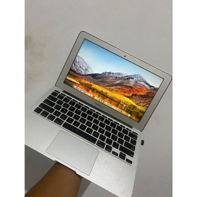 MACBOOK AIR 2011