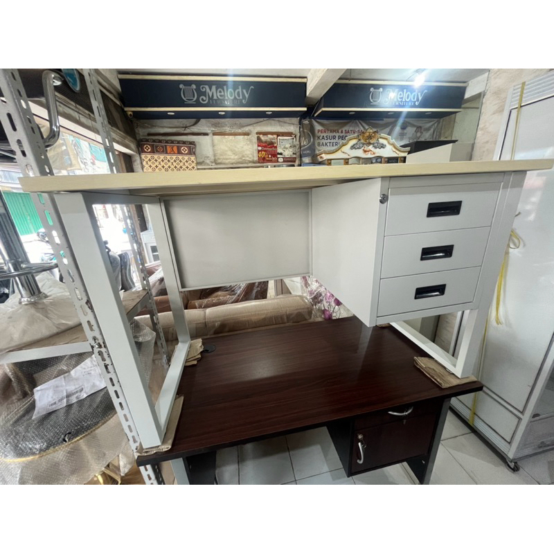 Meja Tulis Besi / Meja Kantor Besi / Meja Full Besi