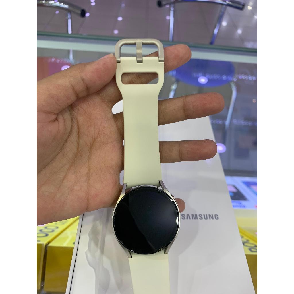 SAMSUNG GALAXY WATCH 6 40MM SECOND SEKEN BEKAS